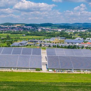 Photovoltaik auf Gewerbehallen